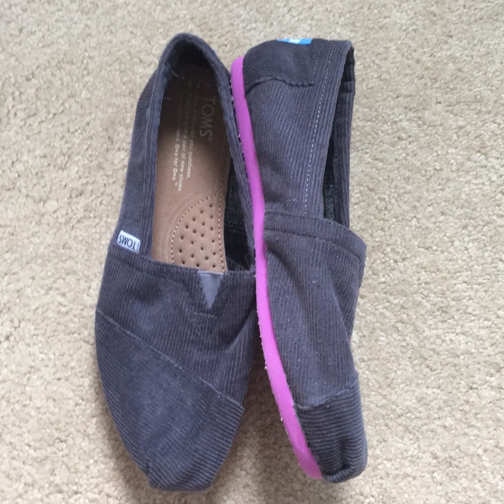Barely worn Toms!